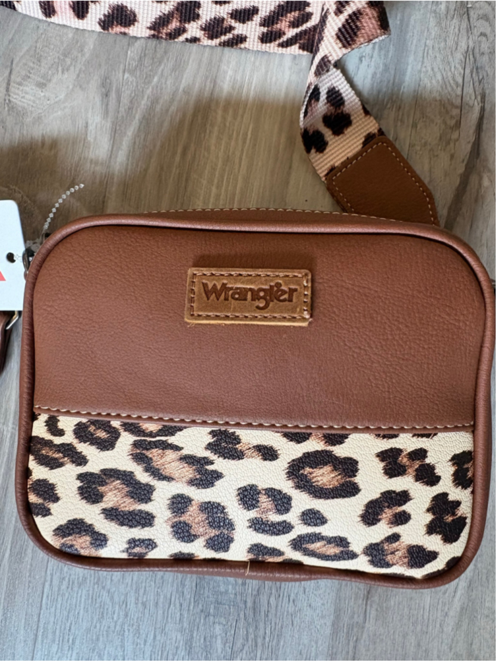 Wrangler NWT Leopard Crossbody Bag Guitar Strap Western Purse - Picture 2 of 8